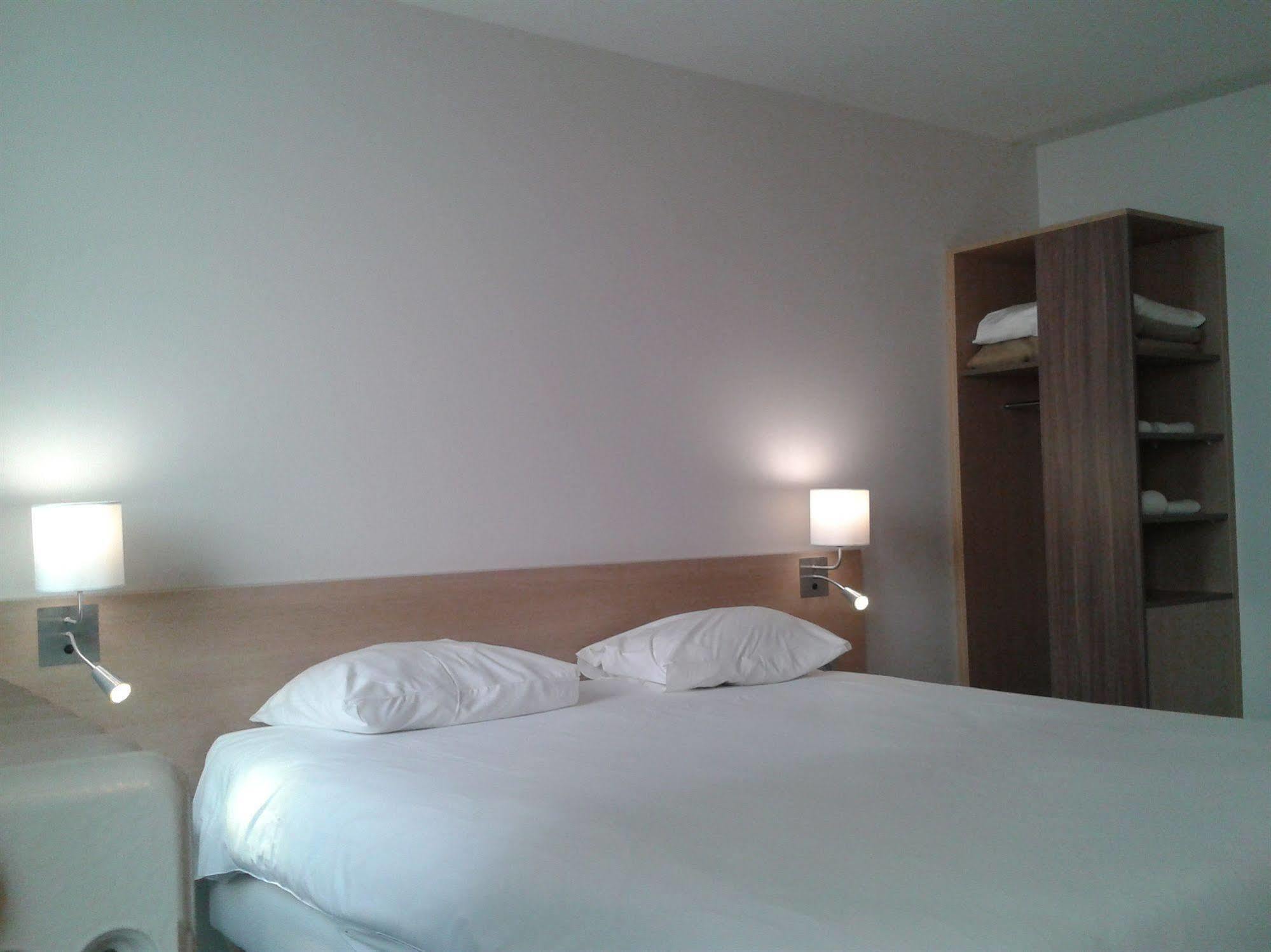 Brit Hotel Macon Centre Gare Exterior photo